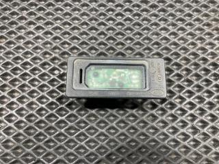 подсветка номера Land Rover Discovery 5 поколение L462 2017, 3.0 л., 306PS, бензин, АКПП, внедорожник 5 дв., HY3213B627AB, LR089442