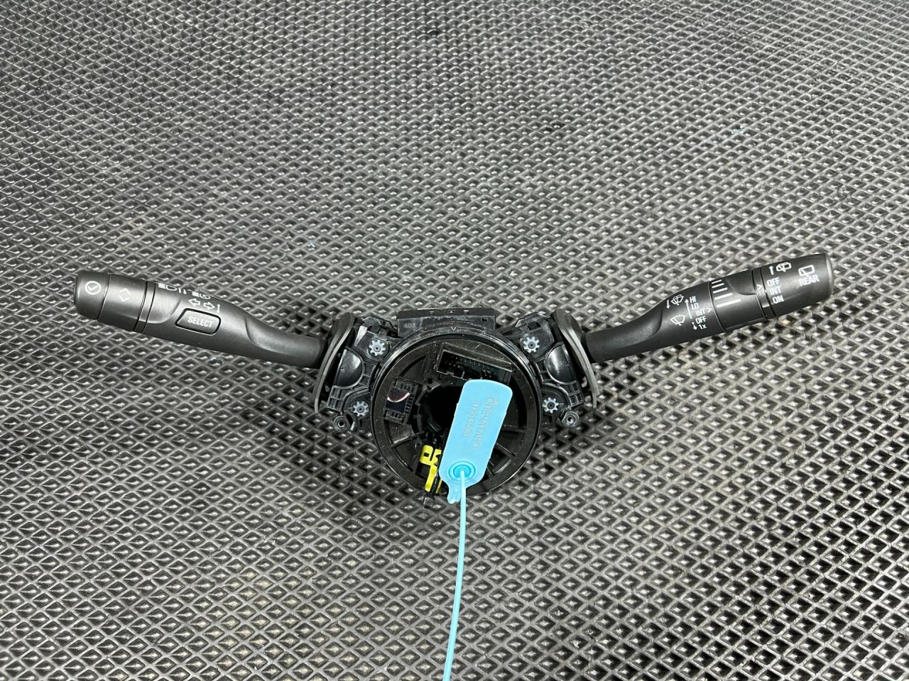 переключатель подрулевой (стрекоза) Chevrolet Trax 2 поколение 2024, 1.2 л., бензин, АКПП, внедорожник 5 дв., передний привод, 527865004, 39206932, 60007172, 42788739, 42750776, 42712430 - фото №1