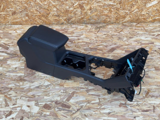 консоль салона Volkswagen Taos 1 поколение 2021, 1.5 л., DNKA, бензин, АКПП, внедорожник 5 дв., 2GJ863319