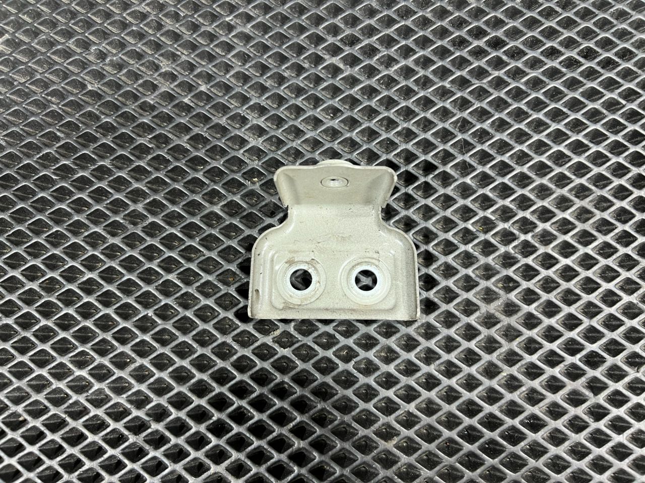 крепление ( кронштейн ) крыла BMW 7 серия G11/G12 2017, 3.0 л., B57 D30 A, дизель, АКПП, седан, 41357413405 - фото №1