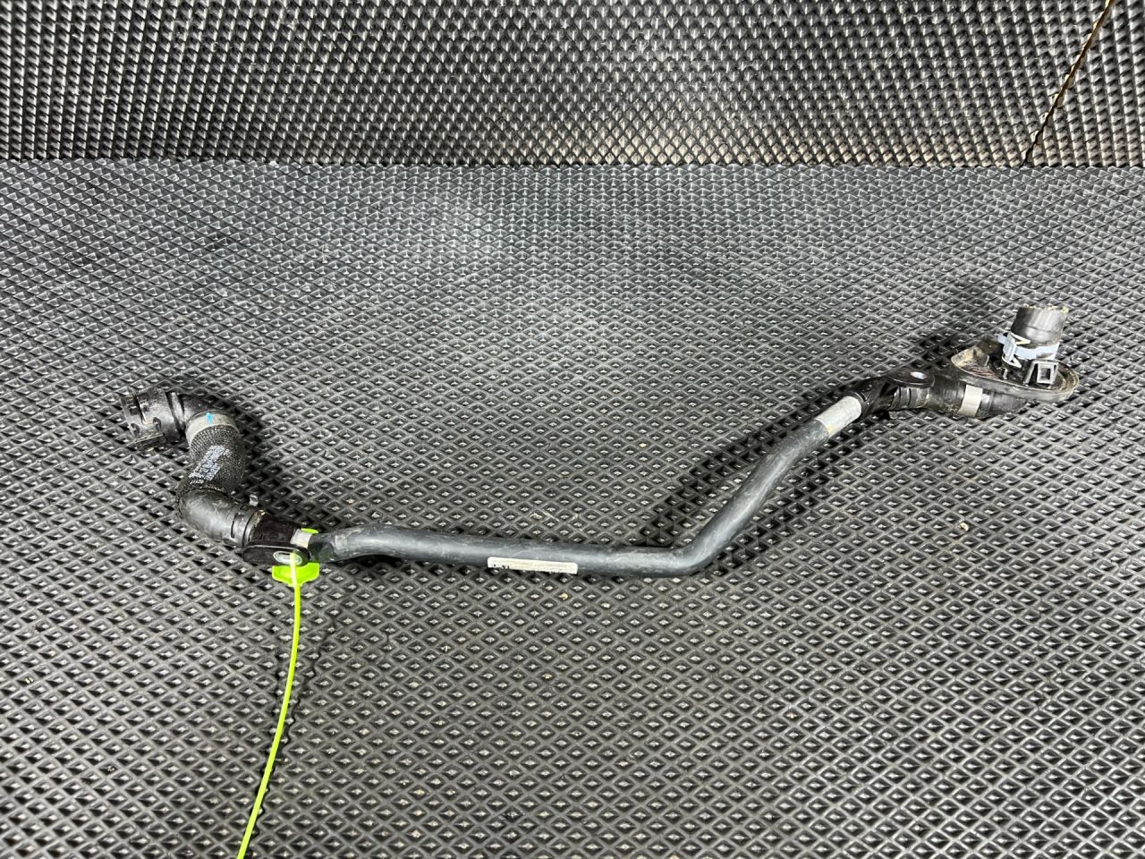 патрубок (трубопровод, шланг) Audi A6 Allroad Quattro C8 2023, 3.0 л., бензин, АКПП, универсал, 4K1122109B, 4K1121071D - фото №1