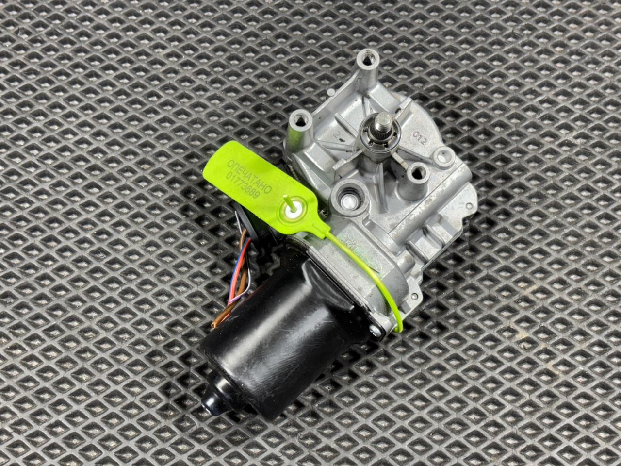 моторчик передних стеклоочистителей (дворников) Audi A5 F5 2020, 2.0 л., бензин, АКПП, лифтбэк, 8W6955119B - фото №1