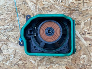 сабвуфер BMW 7 серия G11/G12 2017, 3.0 л., B57 D30 A, дизель, АКПП, седан, 65136800953