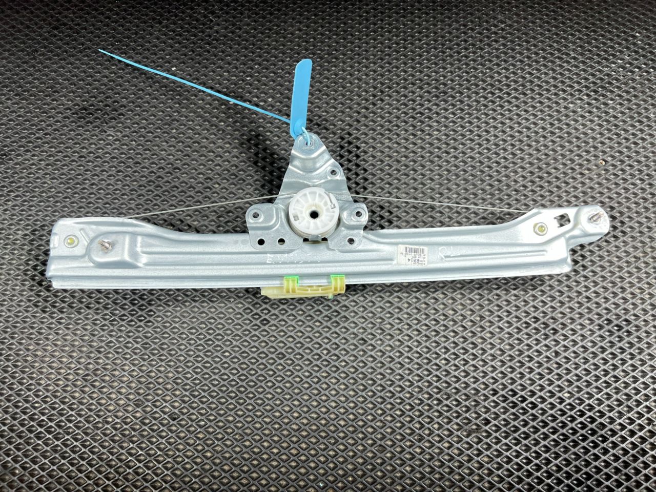 стеклоподъемник задний левый Buick Envista 1 поколение 2024, 1.2 л., бензин, АКПП, внедорожник 5 дв., 42732448, 42896014 - фото №1