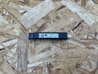 усилитель антенны Volkswagen Golf Alltrack 7 поколение [рестайлинг] 2017, 1.8 л., бензин, АКПП, 5G9035577E