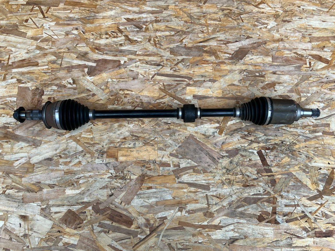 полуось передняя правая (приводной вал, ШРУС) Buick Envista 1 поколение 2024, 1.2 л., бензин, АКПП, внедорожник 5 дв., 60008755, 60006370 - фото №1