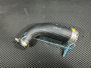 патрубок интеркулера Kia Sorento 4 поколение 2023, 2.0 л., G4KA, бензин, АКПП, внедорожник 5 дв., передний привод, 282732S310