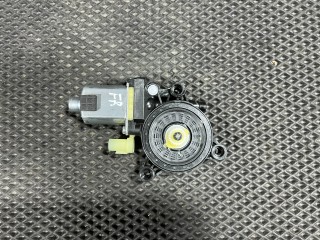 моторчик стеклоподъемника передний правый Kia Sorento 4 поколение 2023, 2.0 л., G4KA, бензин, АКПП, внедорожник 5 дв., передний привод, 82460P2000