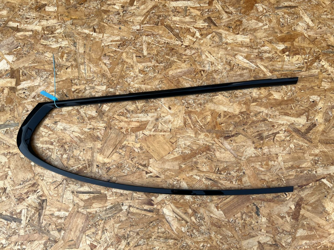 молдинг двери задней левой BMW 7 серия G11/G12 2017, 3.0 л., B57 D30 A, дизель, АКПП, седан, 7373963, 51357373963 - фото №1