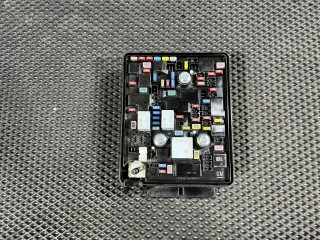 блок предохранителей Chevrolet Trax 2 поколение 2023, 1.2 л., бензин, АКПП, внедорожник 5 дв., 42833151, 42887406, 42869290, 42869291, 42887407