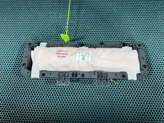 подушка безопасности коленная Mercedes-Benz GLS-Класс X166 2015, 4.7 л., M 278.928, бензин, АКПП, внедорожник 5 дв., 1668600102