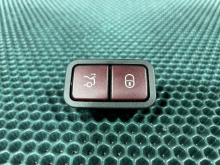 кнопка открытия багажника Mercedes-Benz CLS-Класс C257 2018, 2.0 л., OM 654.920, дизель, АКПП, внедорожник 5 дв., A2208211479
