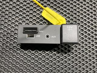 разъем AUX / USB Jaguar XE 1 поколение X760 2019, 2.0 л., бензин, АКПП, седан, FK72-19C166-BD, C2D57634, C2D42798, C2D44065, C2D50848, C2D51466, C2D42800, FK7219C166BC, FK7210E898BC