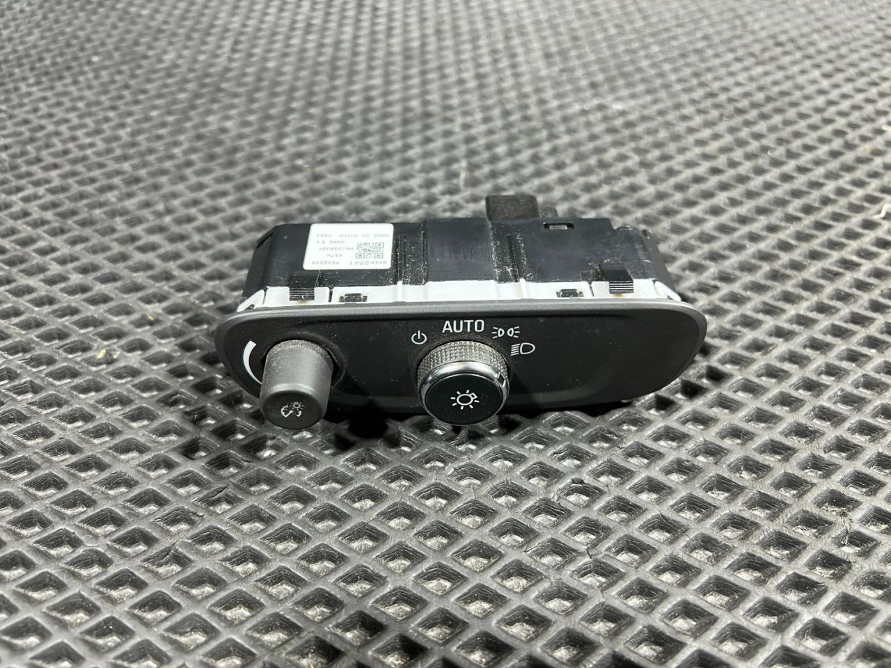 переключатель света Chevrolet Trax 2 поколение 2023, 1.2 л., бензин, АКПП, внедорожник 5 дв., 84192541 - фото №1