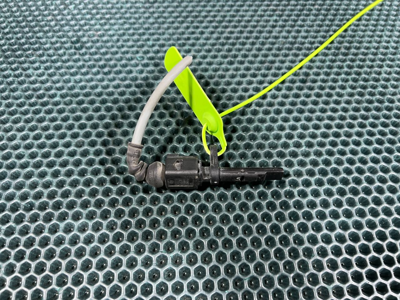 датчик ABS Audi A7 4K 2023, 3.0 л., бензин, АКПП, хетчбэк 5 дв., 4M0927807C, 0265004487 - фото №1