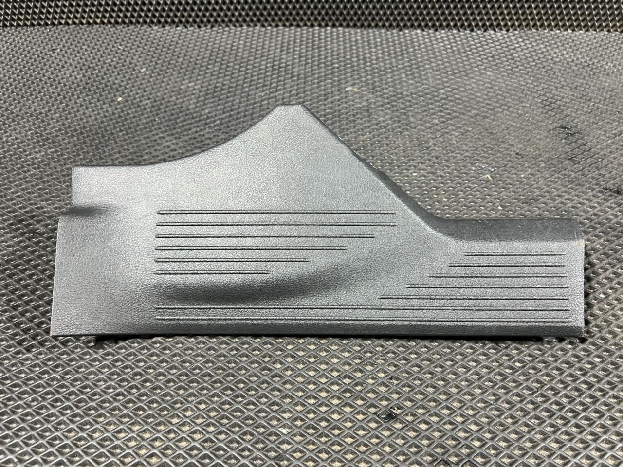 накладка на порог внутренняя Nissan Rogue T33 2022, 1.5 л., KR15, бензин, АКПП, внедорожник 5 дв., 769536RR0A - фото №1