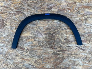 накладка колесной арки передний правый Chevrolet Trax 2 поколение 2024, 1.2 л., бензин, АКПП, внедорожник 5 дв., передний привод, 42733298