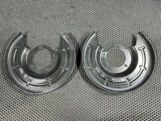 защитный кожух тормозного механизма Chevrolet Trax 2 поколение 2024, 1.2 л., бензин, АКПП, внедорожник 5 дв., передний привод, 60006608, 60006609