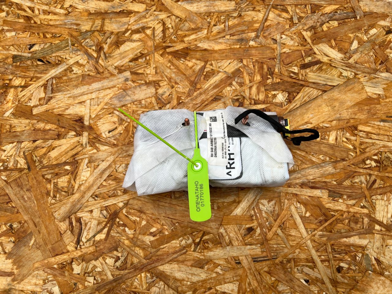 подушка безопасности сиденья Land Rover Range Rover Sport 2 поколение 2015, 5.0 л., 508PS, бензин, АКПП, внедорожник 5 дв., LR043276, T2R10147, DK62611D32AA - фото №1