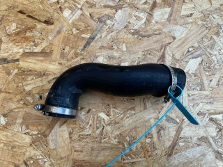 патрубок интеркулера Volkswagen Tiguan 2 поколение [рестайлинг] 2024, 2.0 л., DTEA, бензин, АКПП, внедорожник 5 дв., полный привод, 5QN145832