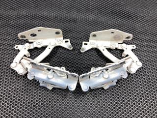 петля капота Mercedes-Benz SL-Класс R231 2012, 4.7 л., бензин, АКПП, кабриолет, A2318800128, A2318800228