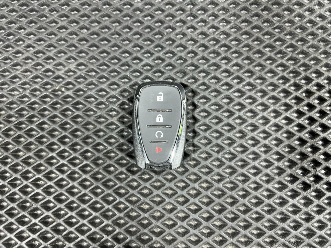 ключ Chevrolet Trax 2 поколение 2024, 1.2 л., бензин, АКПП, внедорожник 5 дв., передний привод, 13530712 - фото №1