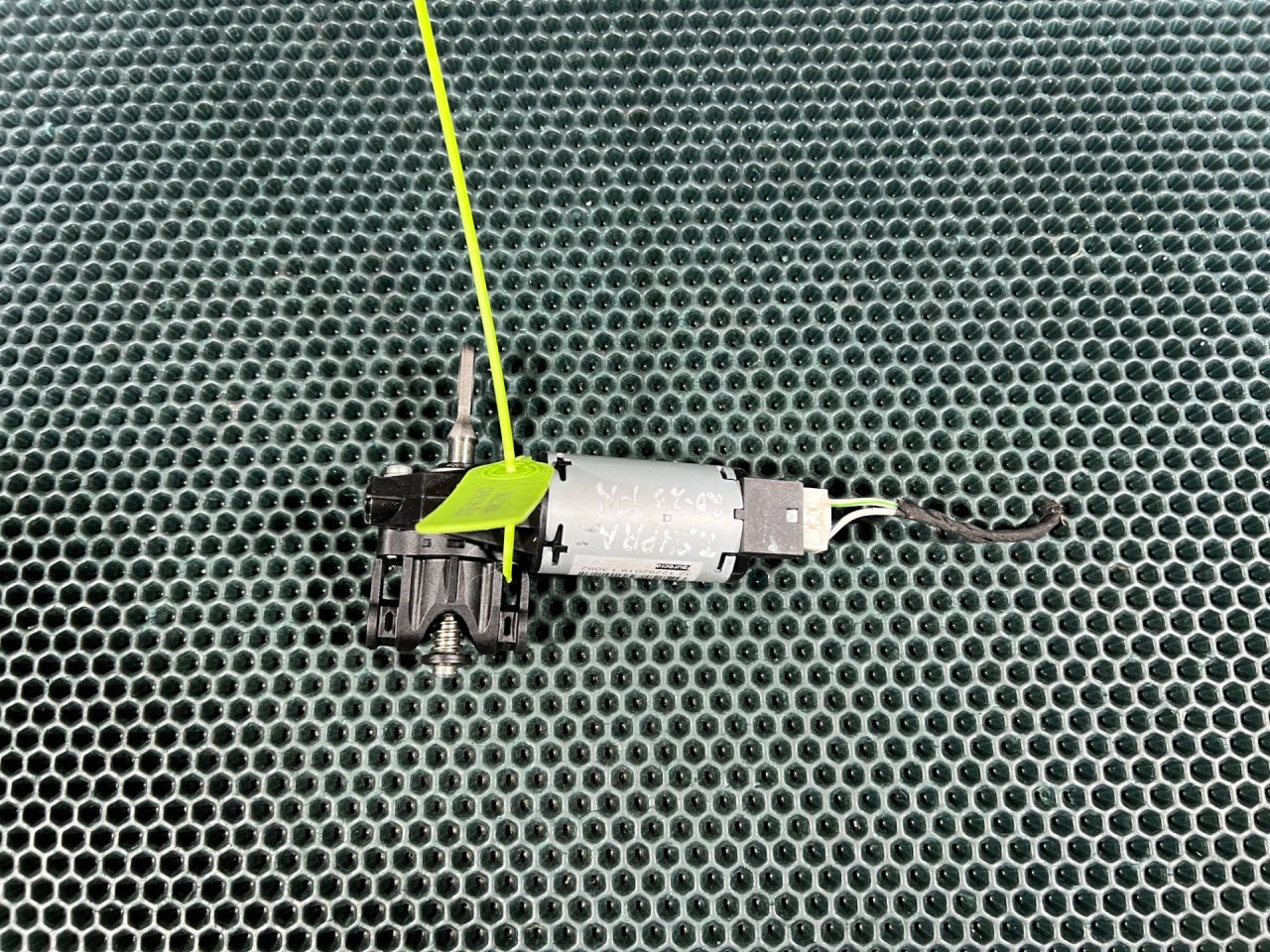 моторчик регулировки сиденья Toyota Supra 5 поколение A90 2019, бензин, АКПП, 116507815 - фото №1