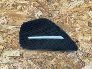 сетка на динамик двери задней правой Audi A8 D4/4H [рестайлинг] 2013, 4.0 л., CEUA, бензин, АКПП, седан, 4H0868452A