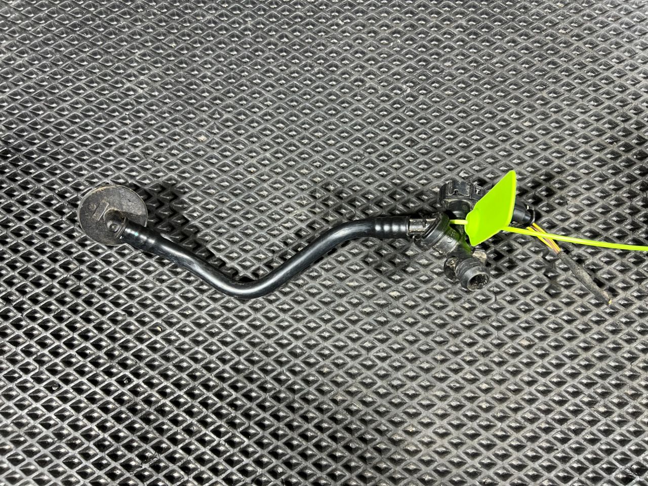 трубка вакуумная Audi A7 4K 2019, 3.0 л., бензин, АКПП, хетчбэк 5 дв., 5Q0906207, 4K1611931K - фото №1