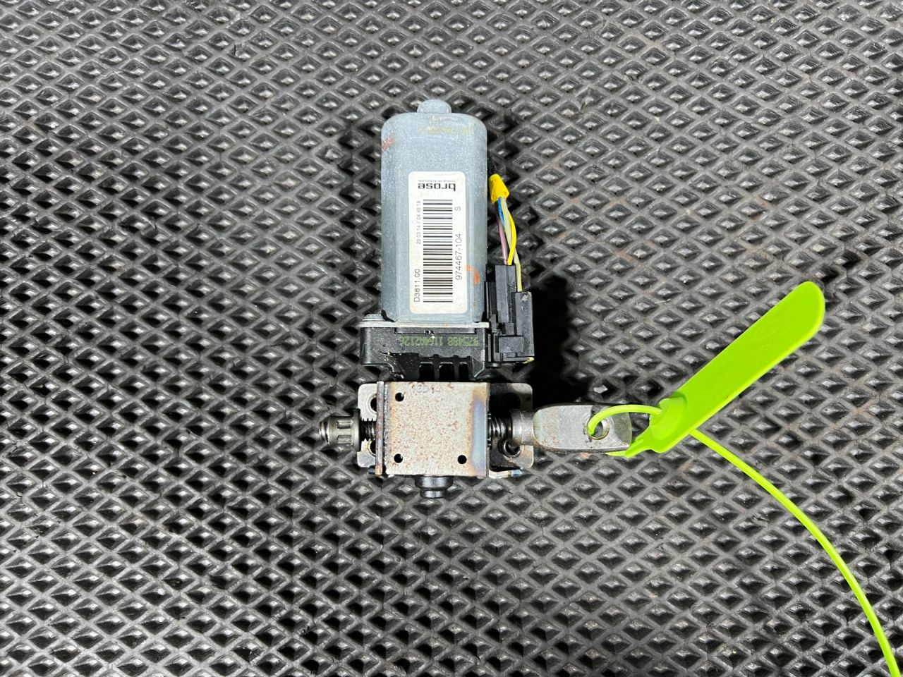 моторчик регулировки сиденья Jaguar XJ 4 поколение 2015, 5.0 л., 508PN, бензин, АКПП, седан, 974467104 - фото №1