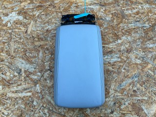 подлокотник Kia Sorento 4 поколение 2023, 2.5 л., бензин, АКПП, внедорожник 5 дв., передний привод, 84660-R5000GYT