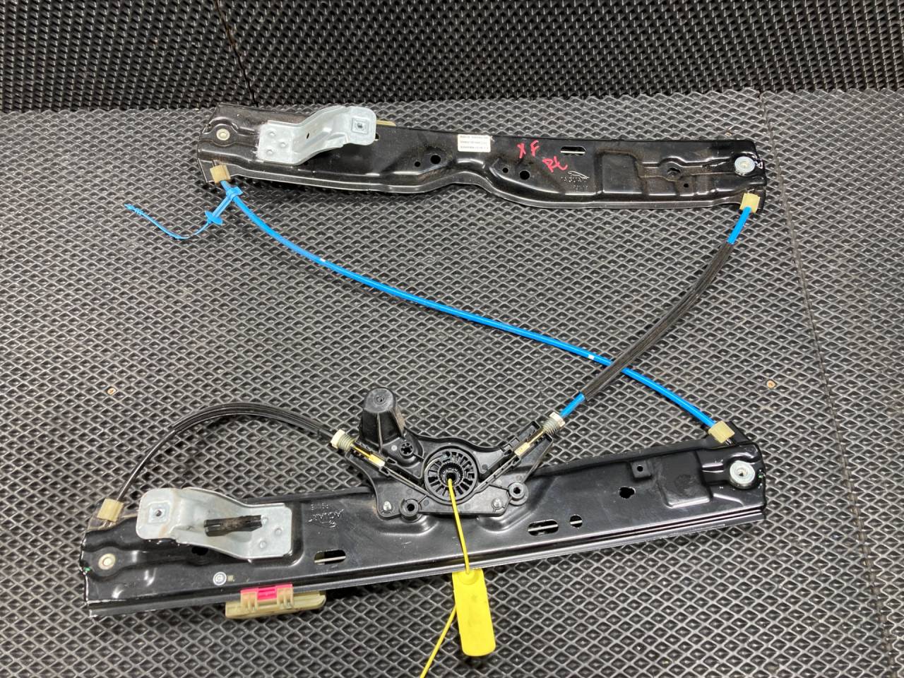 стеклоподъемник задний левый Jaguar XF X260 2016, 3.0 л., AJ 126, бензин, АКПП, GX6327001AD, T2H1998 - фото №1