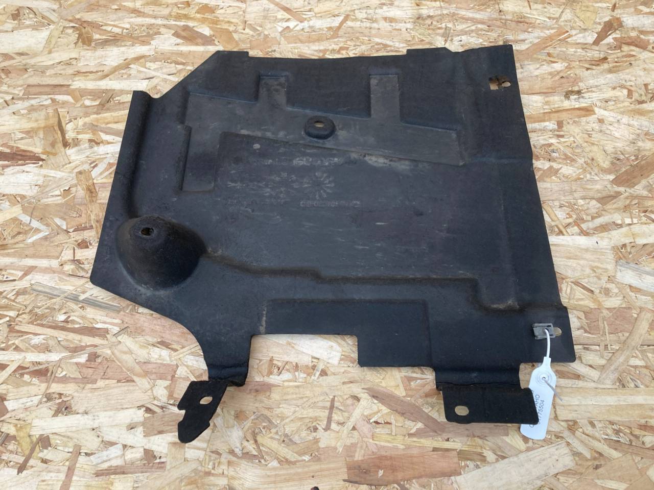 защита днища Jaguar XE 1 поколение X760 2016, 3.0 л., AJ 126, бензин, АКПП, GX73-104C20-BD, T4N13817, T4N6761 - фото №1