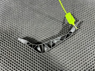 кронштейн радиатора Audi Q3 8U [рестайлинг] 2016, 2.0 л., бензин, АКПП, внедорожник 5 дв., 8U0805527