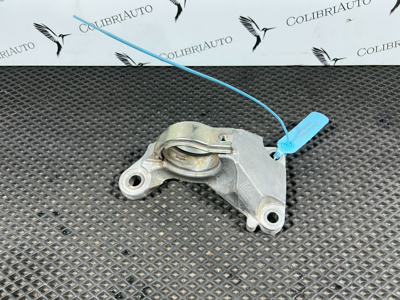 кронштейн (крепление) Nissan Rogue T33 2022, 1.5 л., KR15, бензин, АКПП, внедорожник 5 дв., 397806RC0A - фото №1