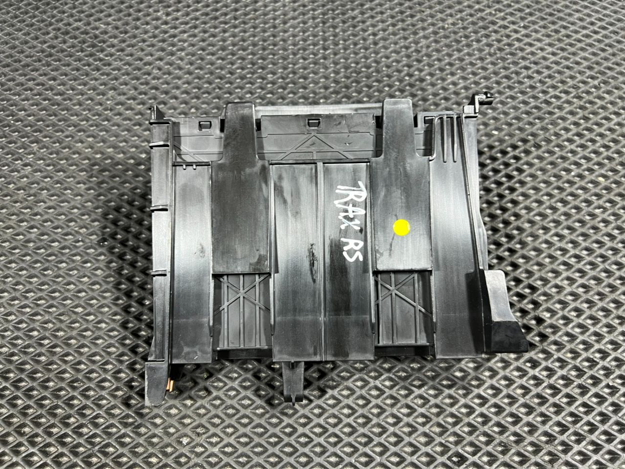 Блок управления BCM (Body Control Module) Chevrolet Trax 2 поколение 2023, 1.2 л., бензин, АКПП, внедорожник 5 дв., 13541613 - фото №1