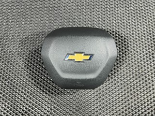 подушка безопасности водителя Chevrolet Trax 2 поколение 2024, 1.2 л., бензин, АКПП, внедорожник 5 дв., передний привод, 60008687
