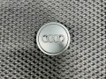 колпачок литого диска Audi S8 D4 2013, 4.0 л., CGTA, бензин, АКПП, седан, 8T0601170A - фото №4