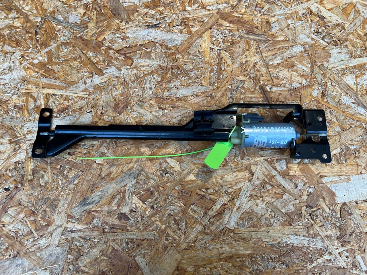 моторчик регулировки сиденья Porsche Macan 1 поколение 2018, 3.0 л., бензин, АКПП, внедорожник 5 дв., 976782102, 0130002650 - фото №1