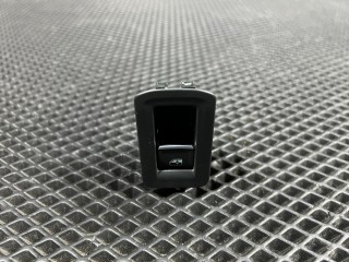 кнопка стеклоподъемника двери Volkswagen Tiguan 2 поколение [рестайлинг] 2024, 2.0 л., DTEA, бензин, АКПП, внедорожник 5 дв., полный привод, 5NN867255A