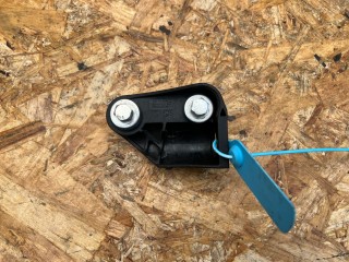 кронштейн (крепление) Volkswagen Tiguan 2 поколение [рестайлинг] 2024, 2.0 л., DTEA, бензин, АКПП, внедорожник 5 дв., полный привод, 5QF713323