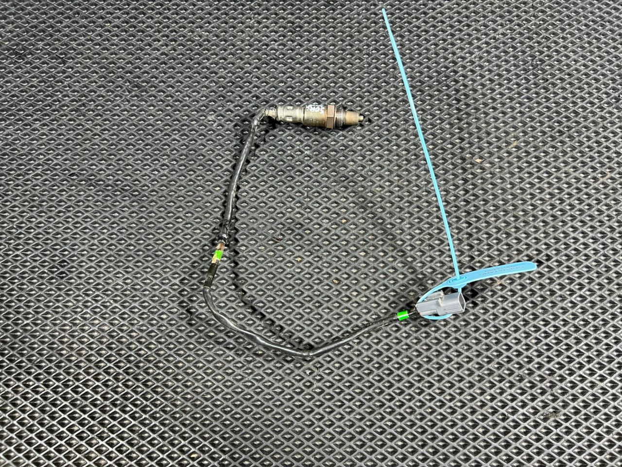 лямбда-зонд Kia Sorento 4 поколение 2023, 2.0 л., G4KA, бензин, АКПП, внедорожник 5 дв., передний привод, 392102S210 - фото №1