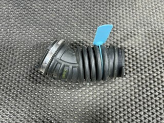 патрубок воздушного фильтра Chevrolet Trax 2 поколение 2024, 1.2 л., бензин, АКПП, внедорожник 5 дв., передний привод, 60008449, 688002195