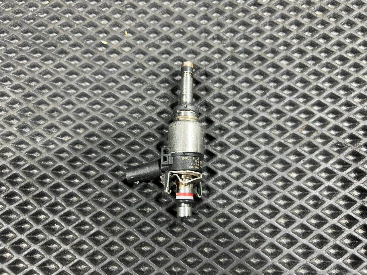 форсунка Kia Sorento 4 поколение 2023, 2.0 л., G4KA, бензин, АКПП, внедорожник 5 дв., передний привод, 35310-2T000 - фото №1