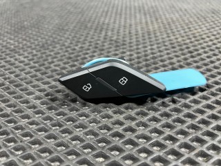Кнопка блокировки двери Audi S8 D4 2013, 4.0 л., CGTA, бензин, АКПП, седан, 4H0962107B