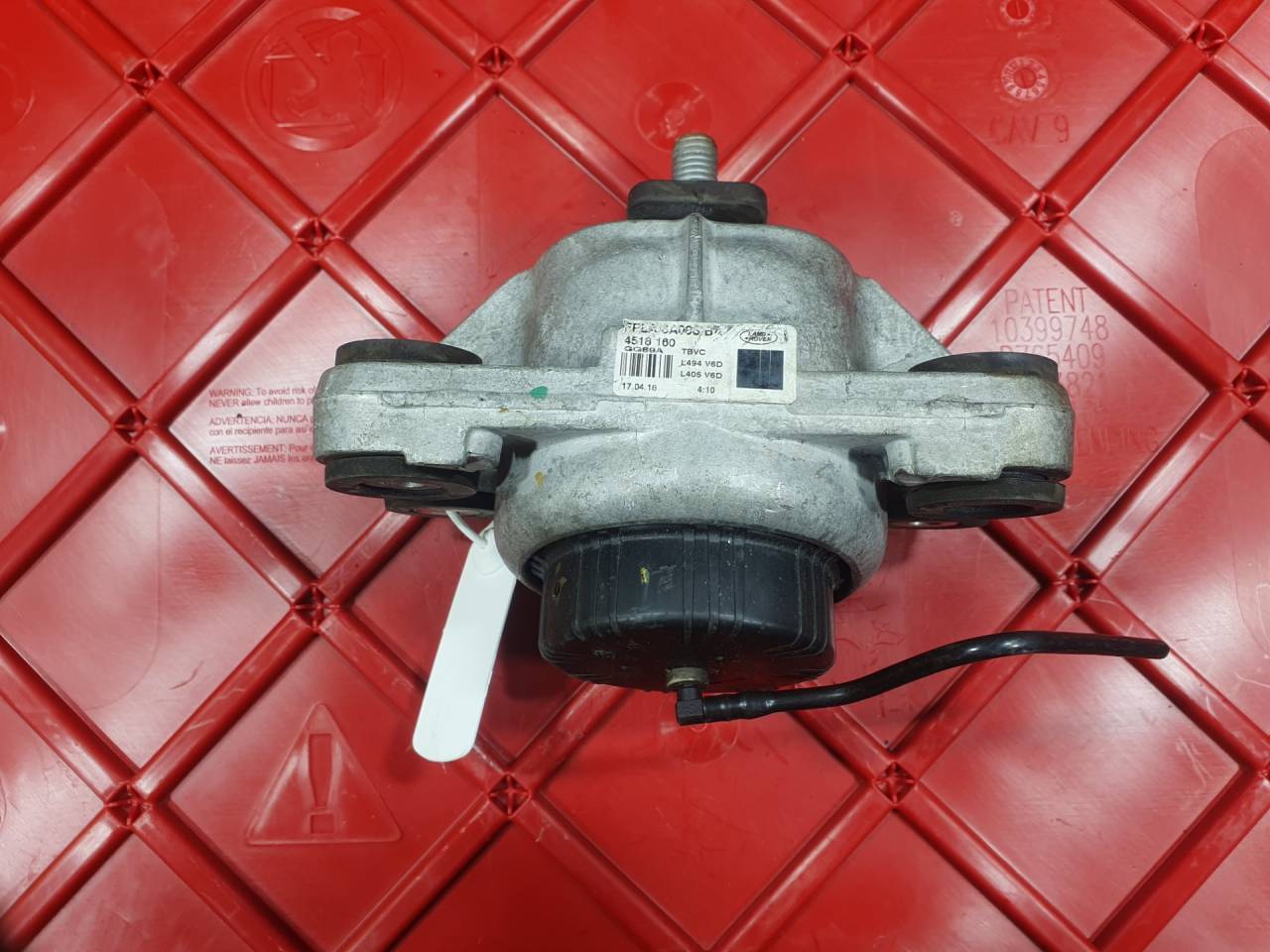 подушка крепления двигателя Land Rover Range Rover Sport 2 поколение L494 2016, 3.0 л., 306DT, дизель, АКПП, внедорожник 5 дв., FPLA6A003BA, LR123907 - фото №1