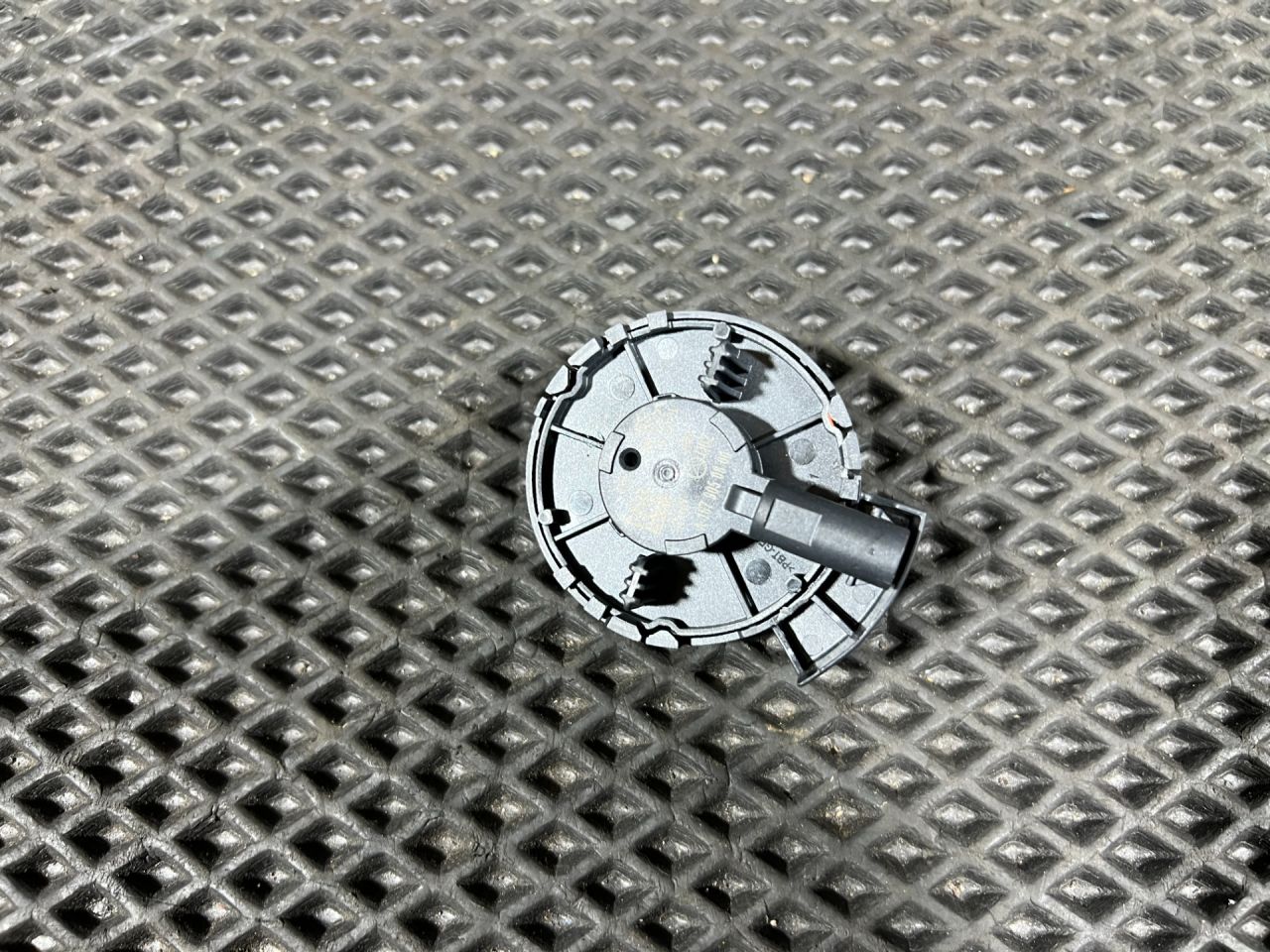 датчик удара Mercedes-Benz GLE V167 2022, 3.0 л., M256 E30, бензин, АКПП, внедорожник 5 дв., A1679050800 - фото №1