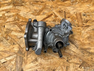 помпа Audi S8 D4 2013, 4.0 л., CGTA, бензин, АКПП, седан, 079121010, 079121020N