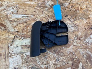 ручка открывания капота Audi A8 D4/4H [рестайлинг] 2013, 4.0 л., CEUA, бензин, АКПП, седан, 4H1823633, 4H1823533