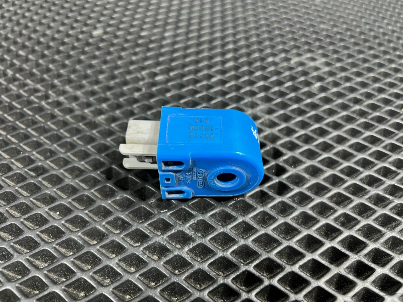 сигнал (клаксон) Kia Sorento 4 поколение 2023, 2.0 л., G4KA, бензин, АКПП, внедорожник 5 дв., передний привод, 95710-1R000 - фото №1